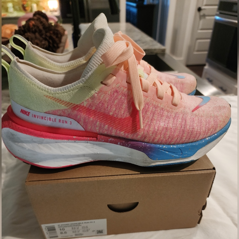 Women's Nike Zoom shoes size 10